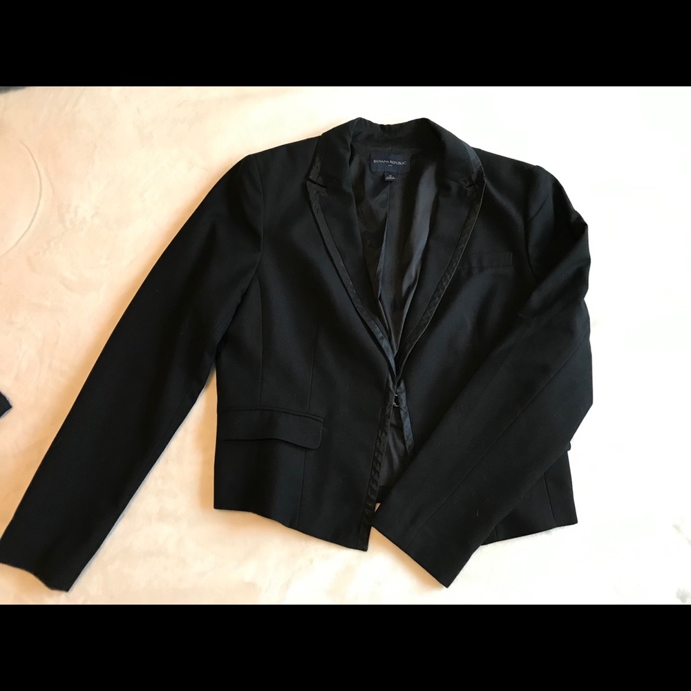 Banana Republic Black Cropped Blazer